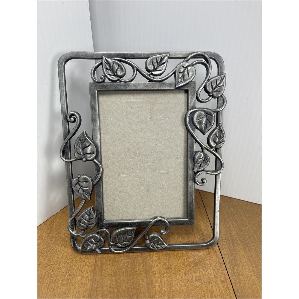 Pewter Picture Frame Vintage Ivy Vines Silver 3D Tabletop 3.5 x 5 Photograph